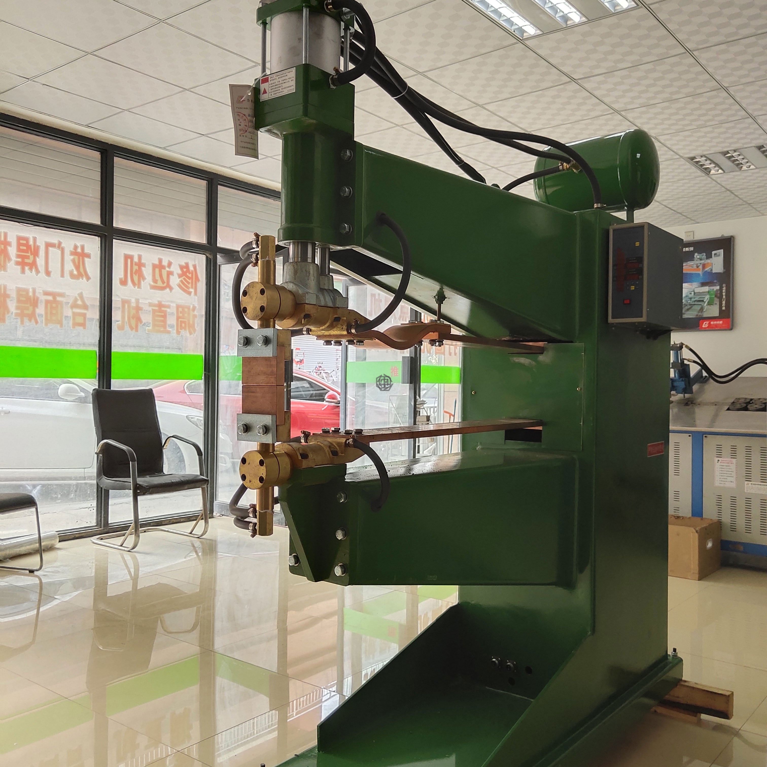 鍍鋅絲網(wǎng)片排焊機100KW-1000